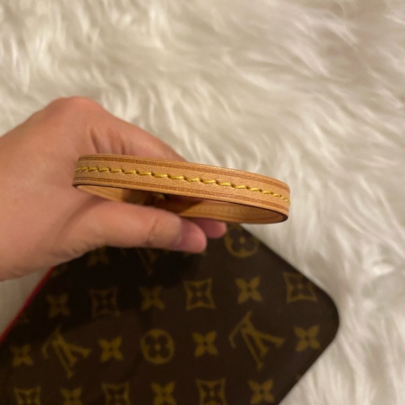 Pouch❤️sold on Ig❤️ - Picture 4 of 9